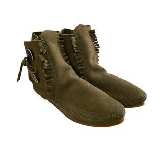 Minnetonka 2 Button Suede Leather Boots Women 9.5 Green Round Moc Toe Lace Up